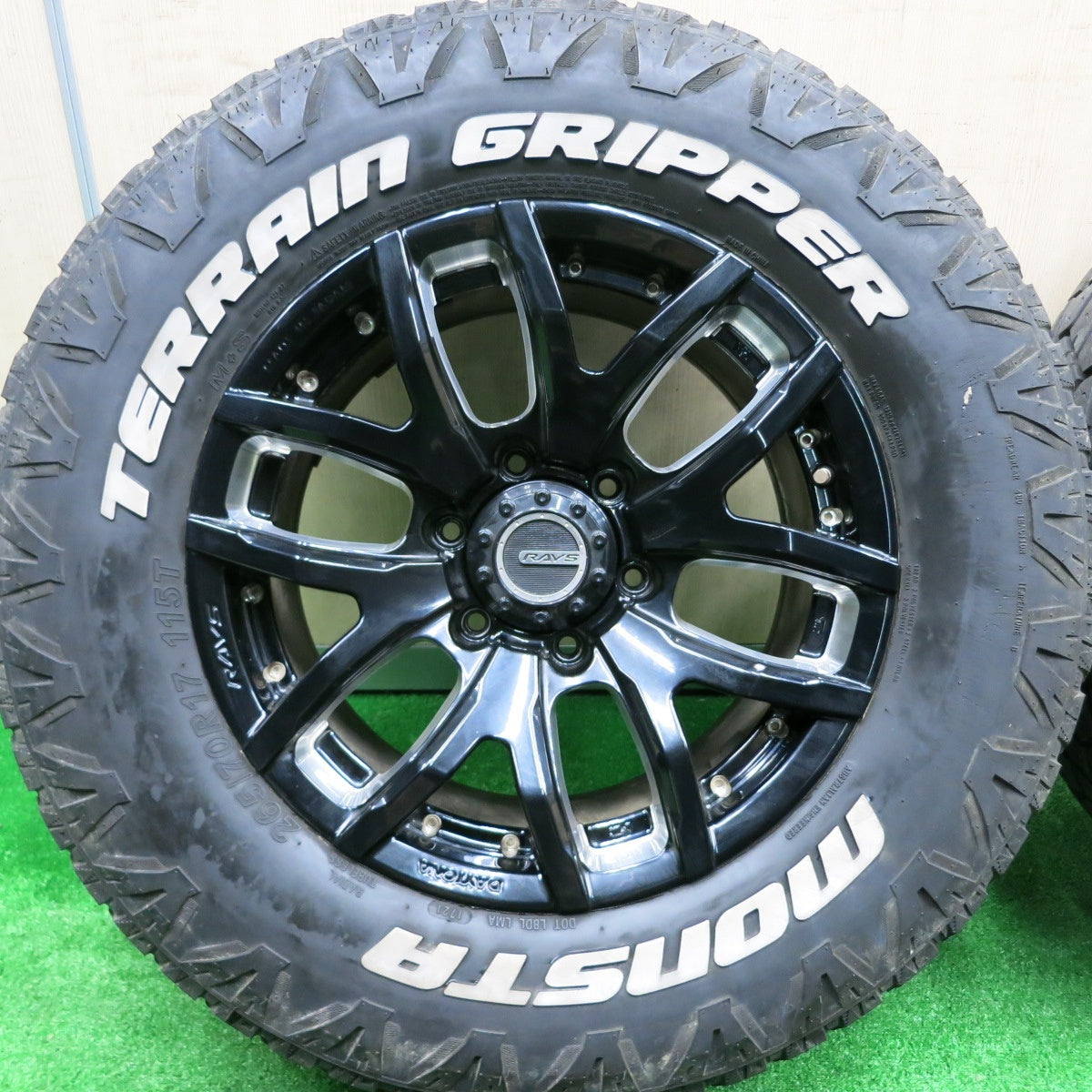 [送料無料] キレイ！21年★RAYS DAYTONA FDX-F6 265/70R17 モンスタ TERRAIN GRIPPER ホワイトレター レイズ デイトナ PCD139.7/6H★4091201HAノ