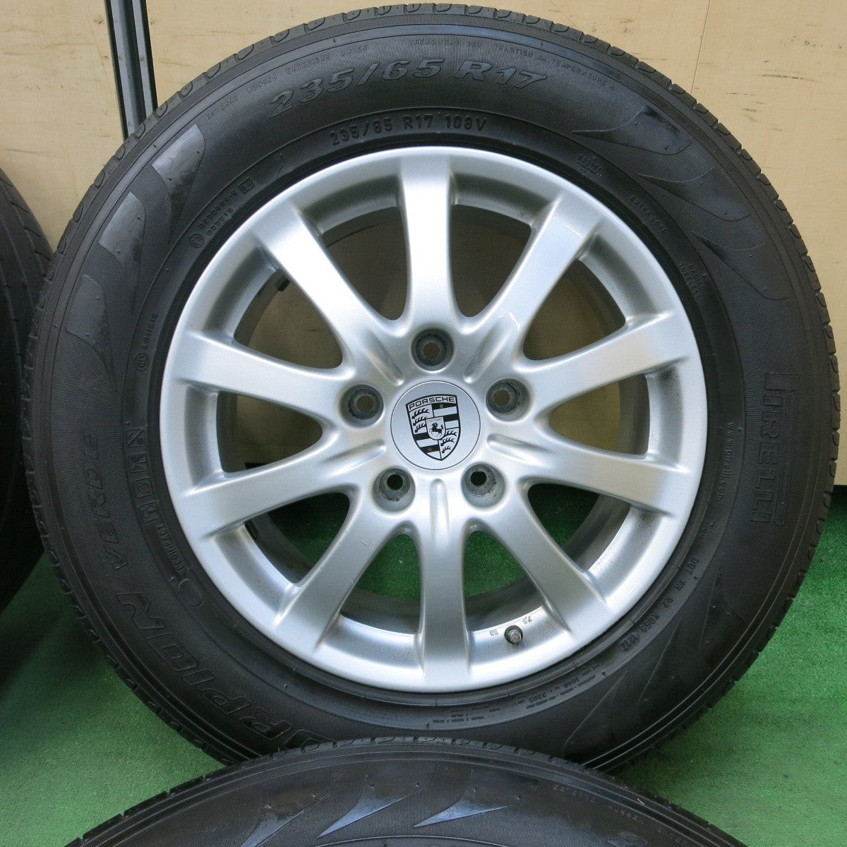 [送料無料] キレイ★ポルシェ カイエン 純正 235/65R17 ピレリ スコーピオン VERDE 17インチ PCD130/5H★4111204SYノ