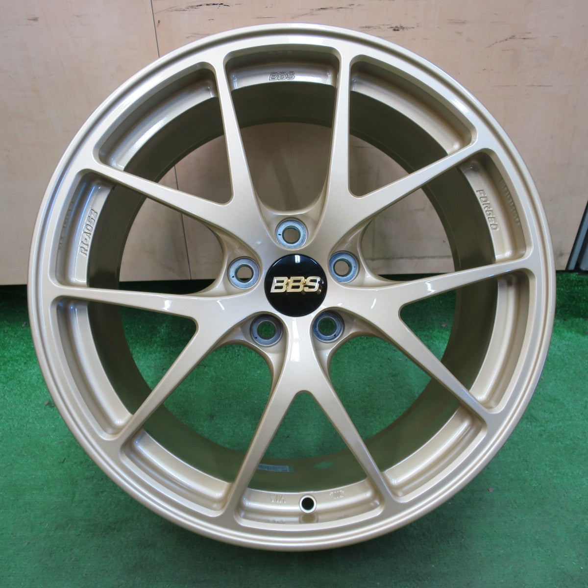 [送料無料] 未使用！付属品付き★BBS RI-A053 鍛造 ホイール 17インチ 17×7.5J PCD100/5H★4102507イホ