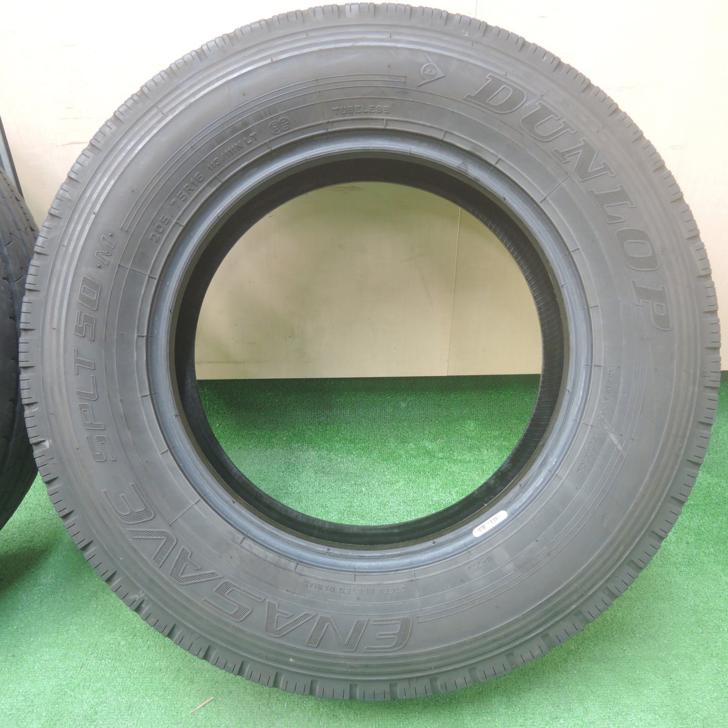 *送料無料* バリ溝！23年！9分★トラック タイヤ 205/75R16 113/111N ダンロップ エナセーブ SPLT50M 16インチ★4042411KMノタ