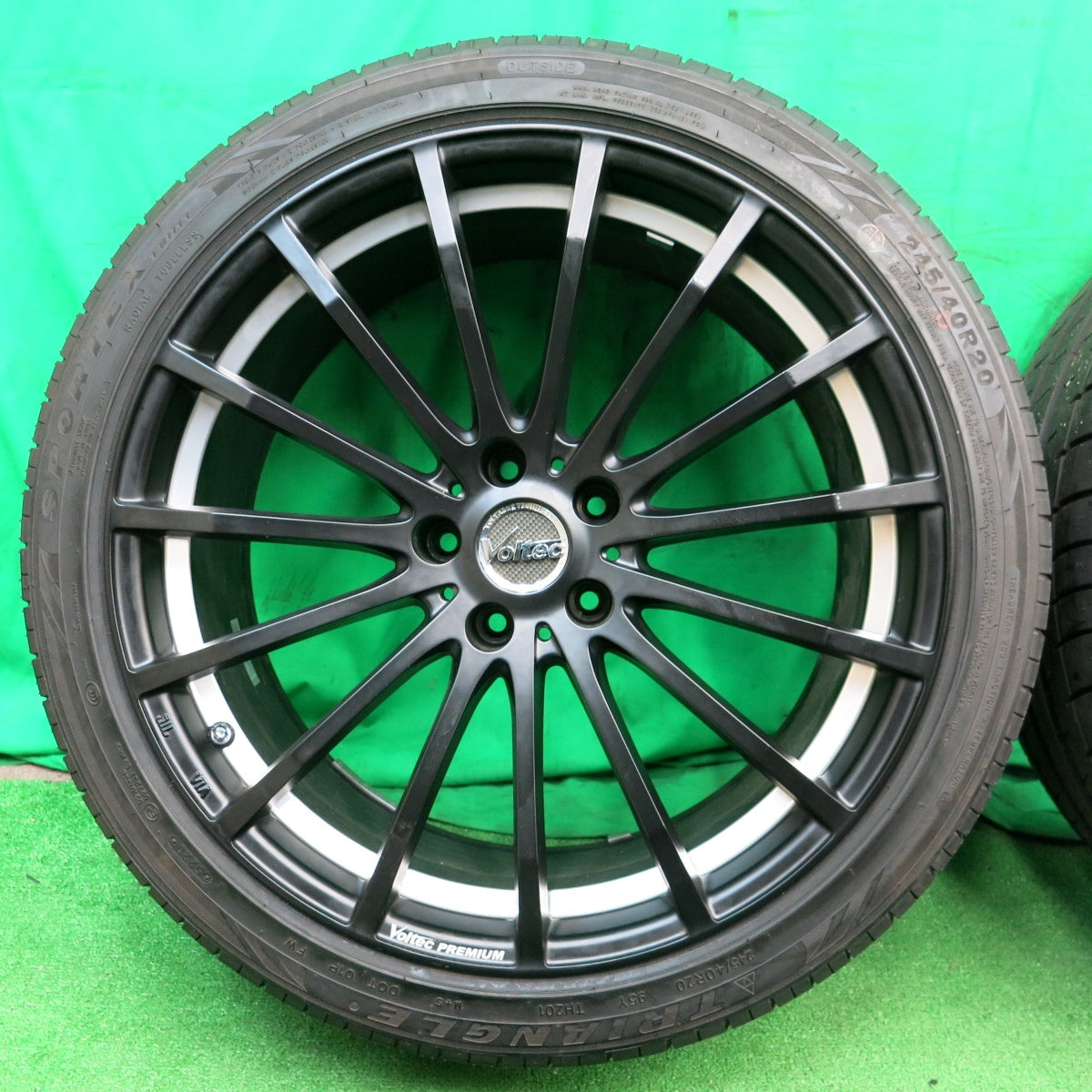 送料無料* バリ溝！20年！綺麗！ほぼ10分☆VOLTEC PREMIUM R15 インターミラノ 245/40R20 トライアングル S |  名古屋/岐阜の中古カー用品・工具の買取/販売ならガレージゲット