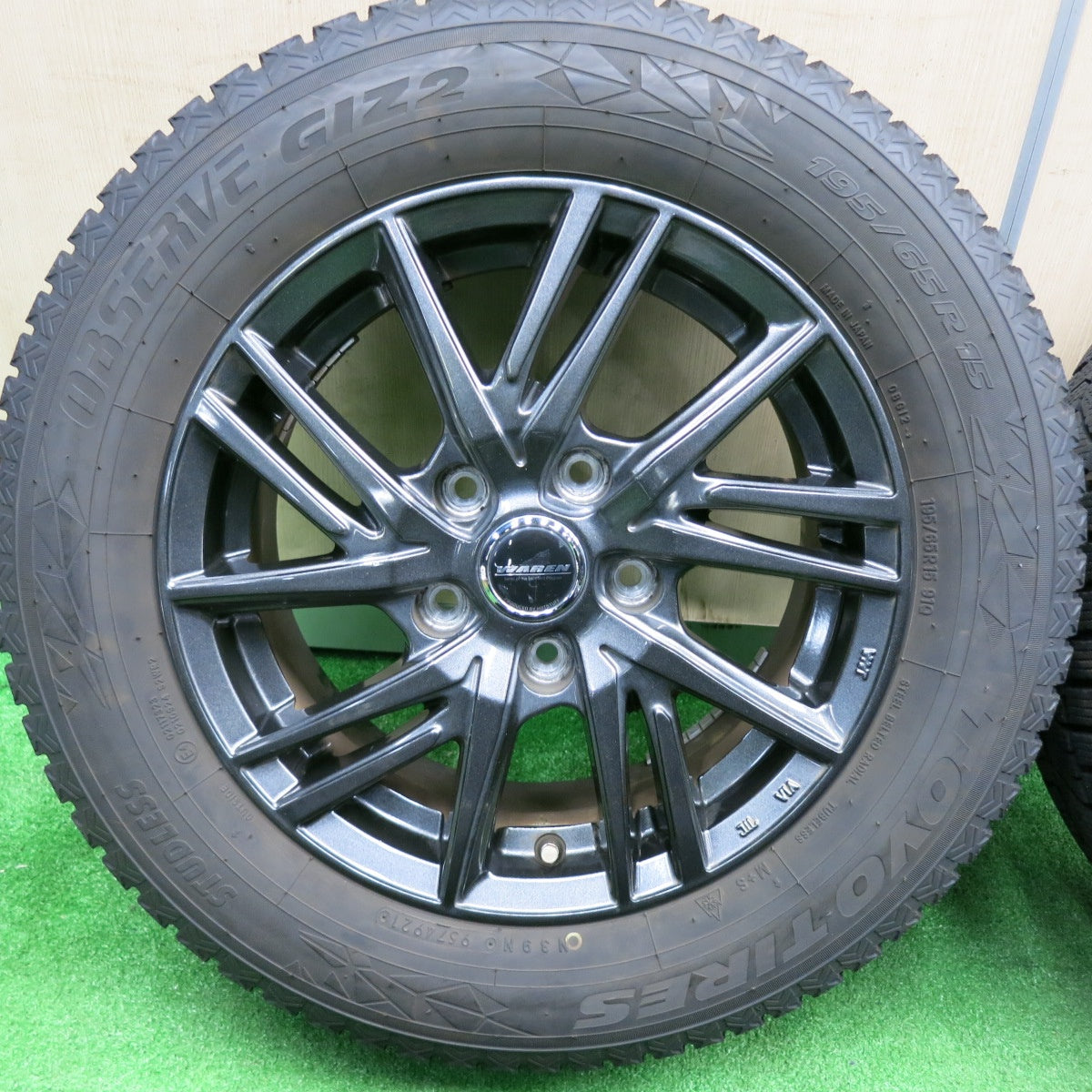 [送料無料] バリ溝！21年！キレイ！8.5分★スタッドレス 195/65R15 トーヨー オブザーブ GIZ2 WAREN ヴァーレン 15インチ PCD114.3/5H★4122004TNス