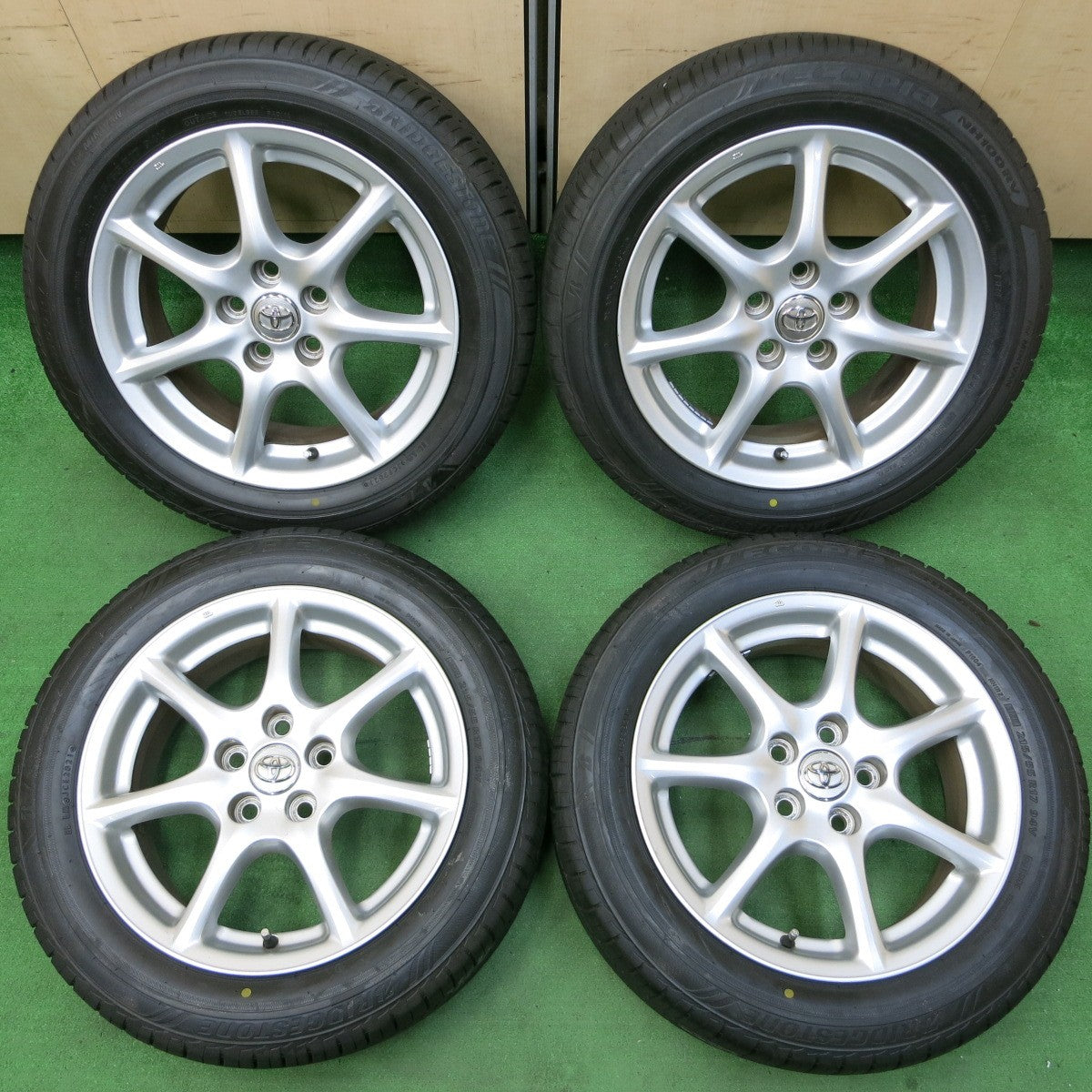 *送料無料* 超バリ溝！21年！キレイ！ほぼ10分★トヨタ 50系 エスティマ 純正 215/55R17 ブリヂストン エコピア NH100RV PCD114.3/5H★4052303イノ