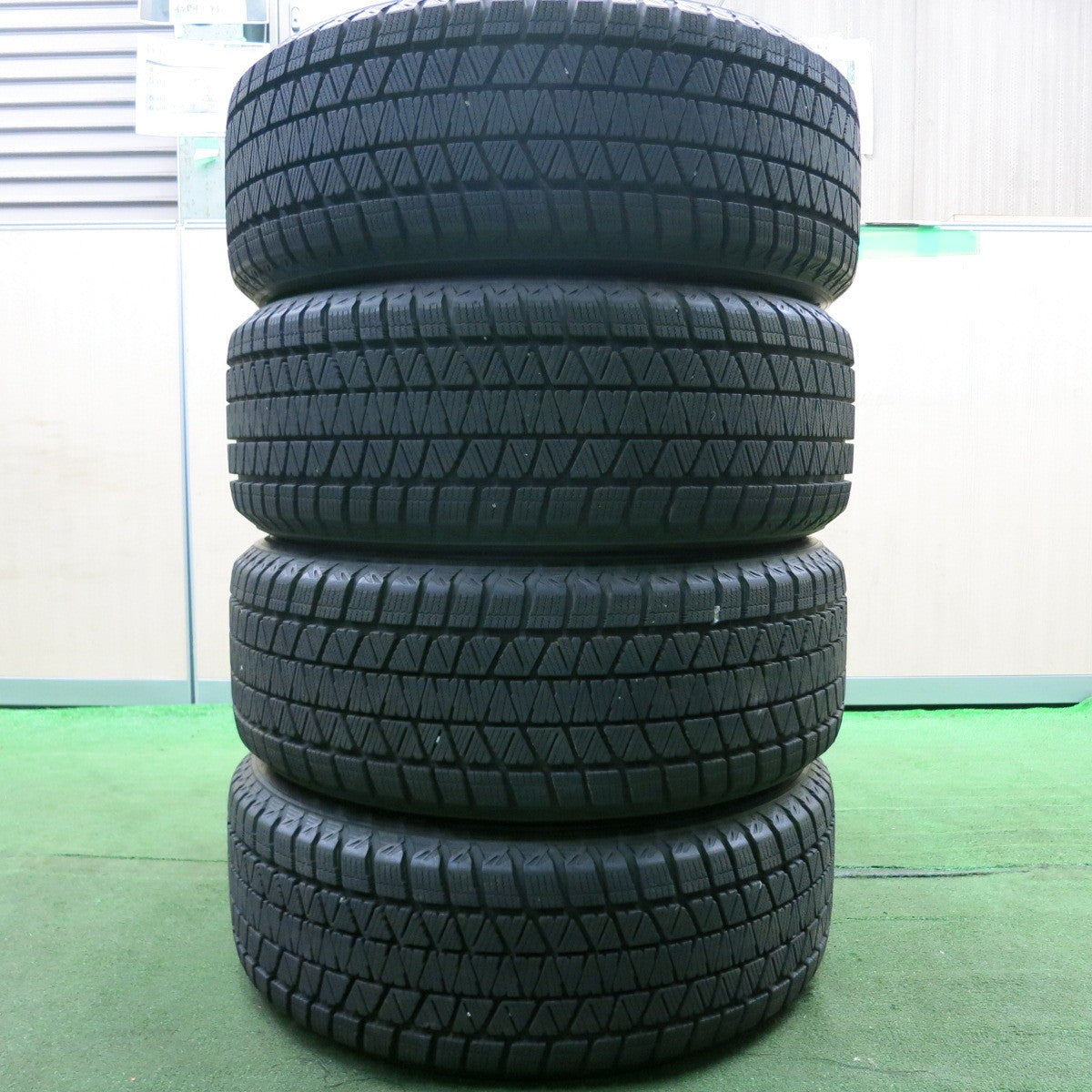 *送料無料* バリ溝！キレイ！9.5分★ワーゲン アウディ等 235/55R18 Team Sparco スタッドレス ブリヂストン ブリザック DM-V3 チームスパルコ PCD112/5H★4053104HAス