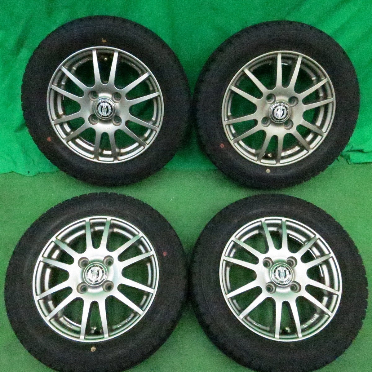 *送料無料* バリ溝！22年！9.5分★スタッドレス 155/65R13 グッドイヤー アイスナビ7 NIRVANA NV ニルバーナ 13インチ PCD100/4H★4050304ナス