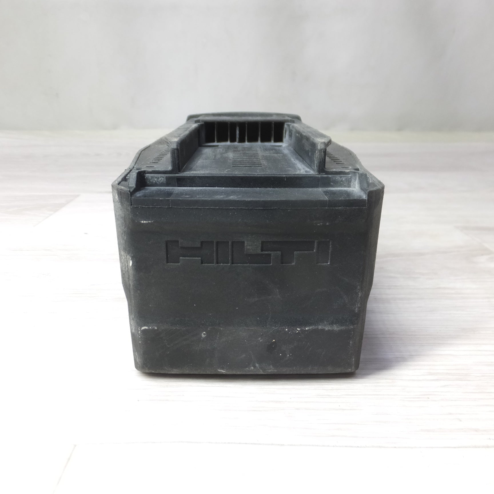 送料無料] ◇HILTI ヒルティ バッテリー B36/5.2 Li-Ion 36V 5.2Ah 187.2Wh 電動工具◇ |  名古屋/岐阜の中古カー用品・工具の買取/販売ならガレージゲット