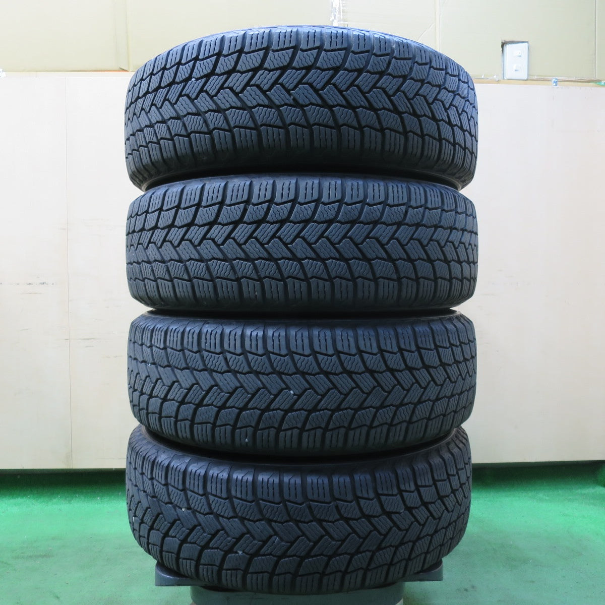 [送料無料] バリ溝！22年！キレイ！9分★スタッドレス 195/65R15 ミシュラン X-ICE SNOW PRD 社外 アルミ 15インチ PCD114.3/5H★5030602イス