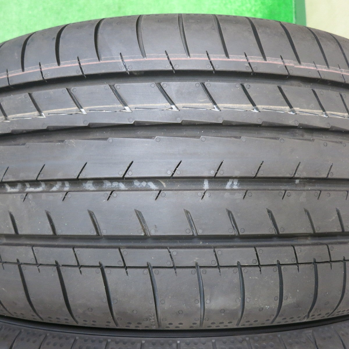 [送料無料] 新車外し！24年★スバル レヴォーグ 純正 225/45R18 ヨコハマ BluEarth-GT AE51 18インチ PCD114.3/5H★4100305NJノ