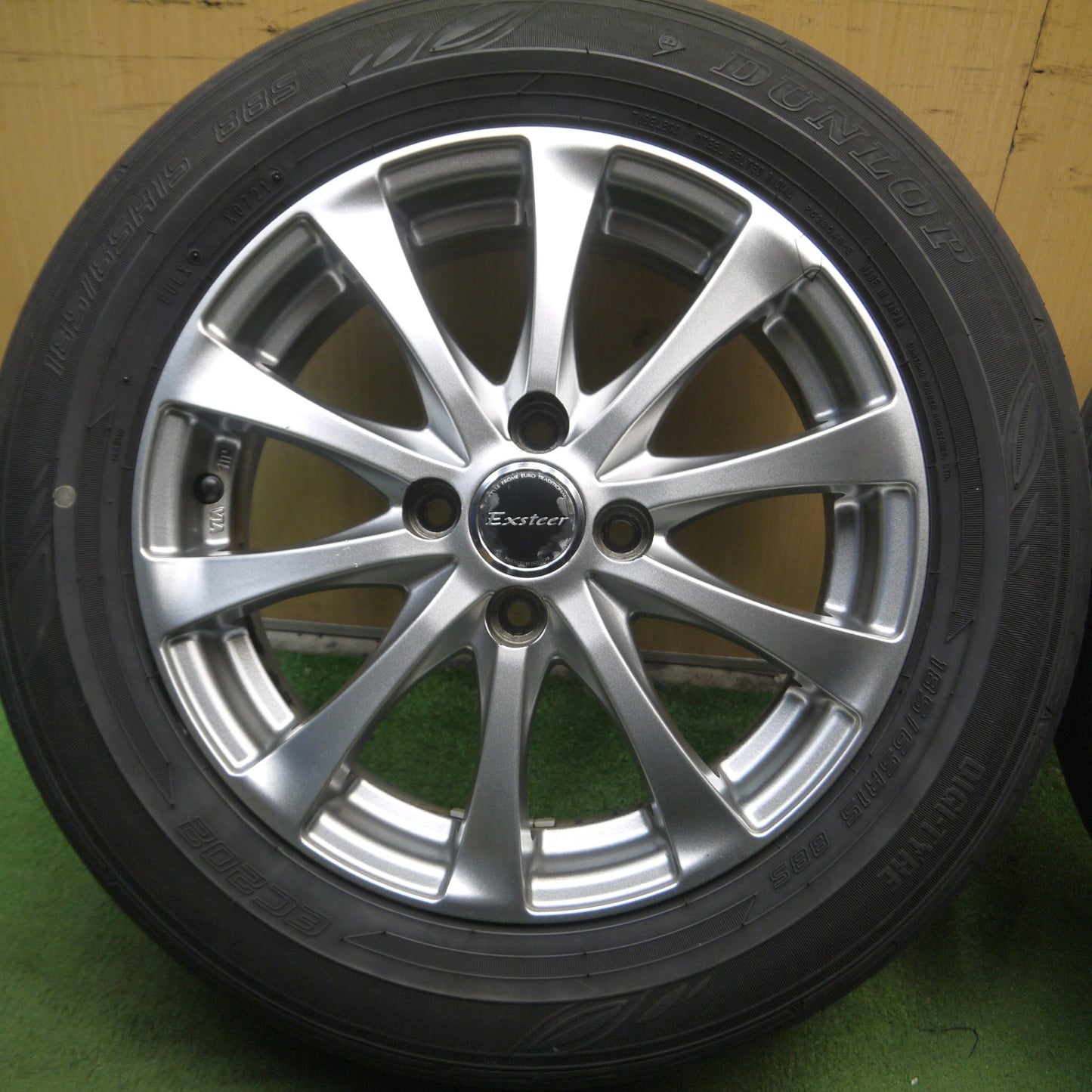 *送料無料* バリ溝！21年！9分★185/65R15 ダンロップ EC202 Exceeder エクシーダー 15インチ PCD100/4H★4042406Hノ