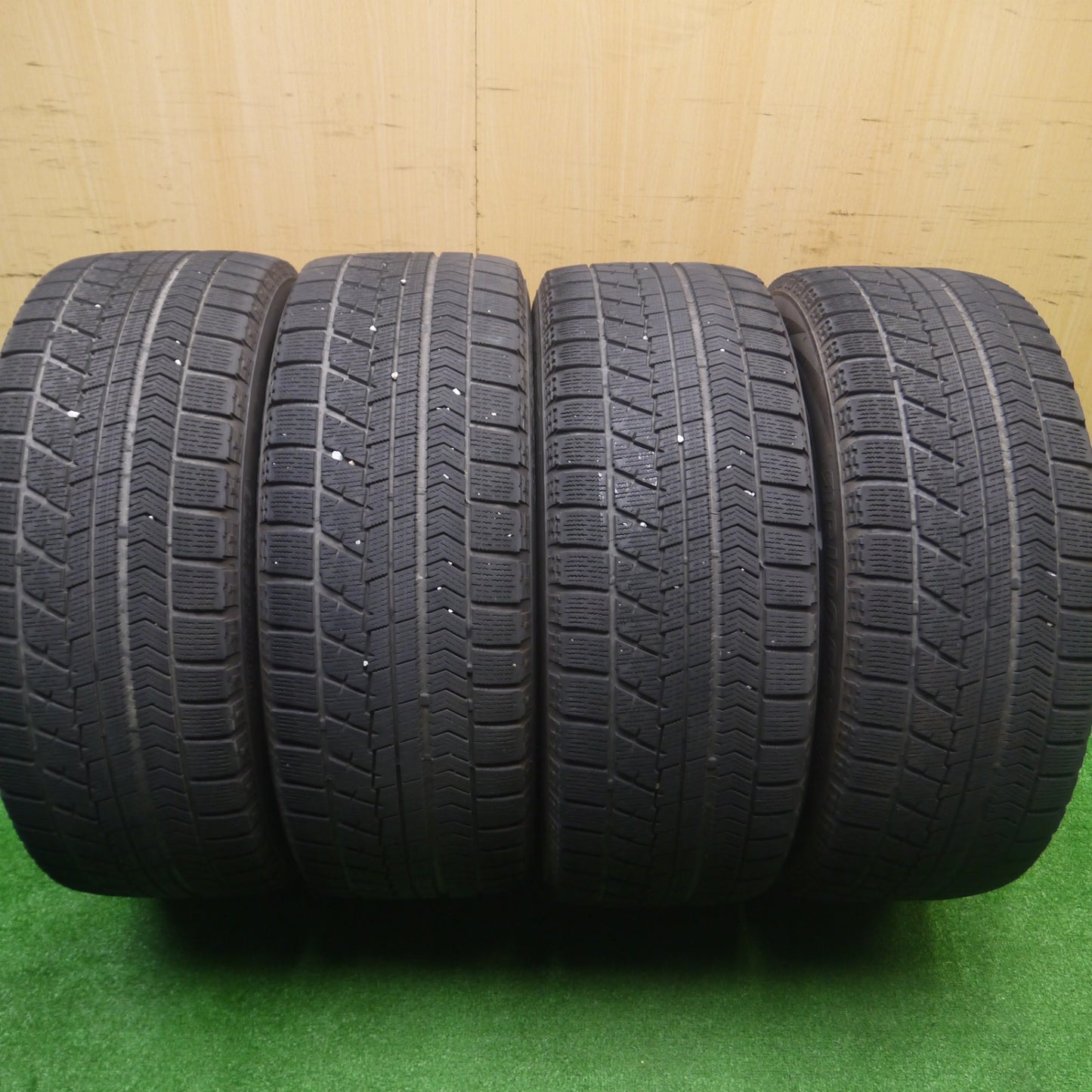 *送料無料* キレイ★BMW 等 AGA TAS 225/55R17 スタッドレス ブリヂストン ブリザック VRX 17インチ PCD112/5H★4083002Hス