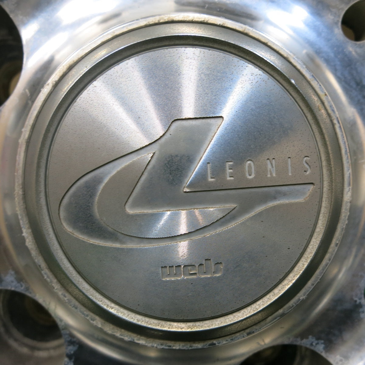 [送料無料] バリ溝！22年！ほぼ10分★LEONIS FW 225/40R18 ファルケン ジークス ZE310A ECORUN レオニス 18インチ PCD114.3/5H★4102302SYノ