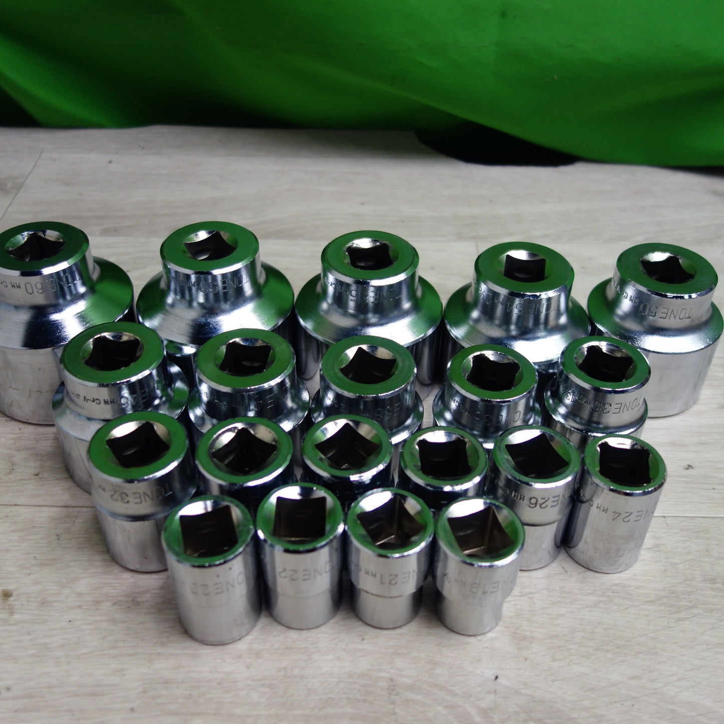 [送料無料] ☆TONE トネ ソケットレンチセット No.230M 自動車 整備 工具 SOCKET WRENCH SET DIY  ケース付☆