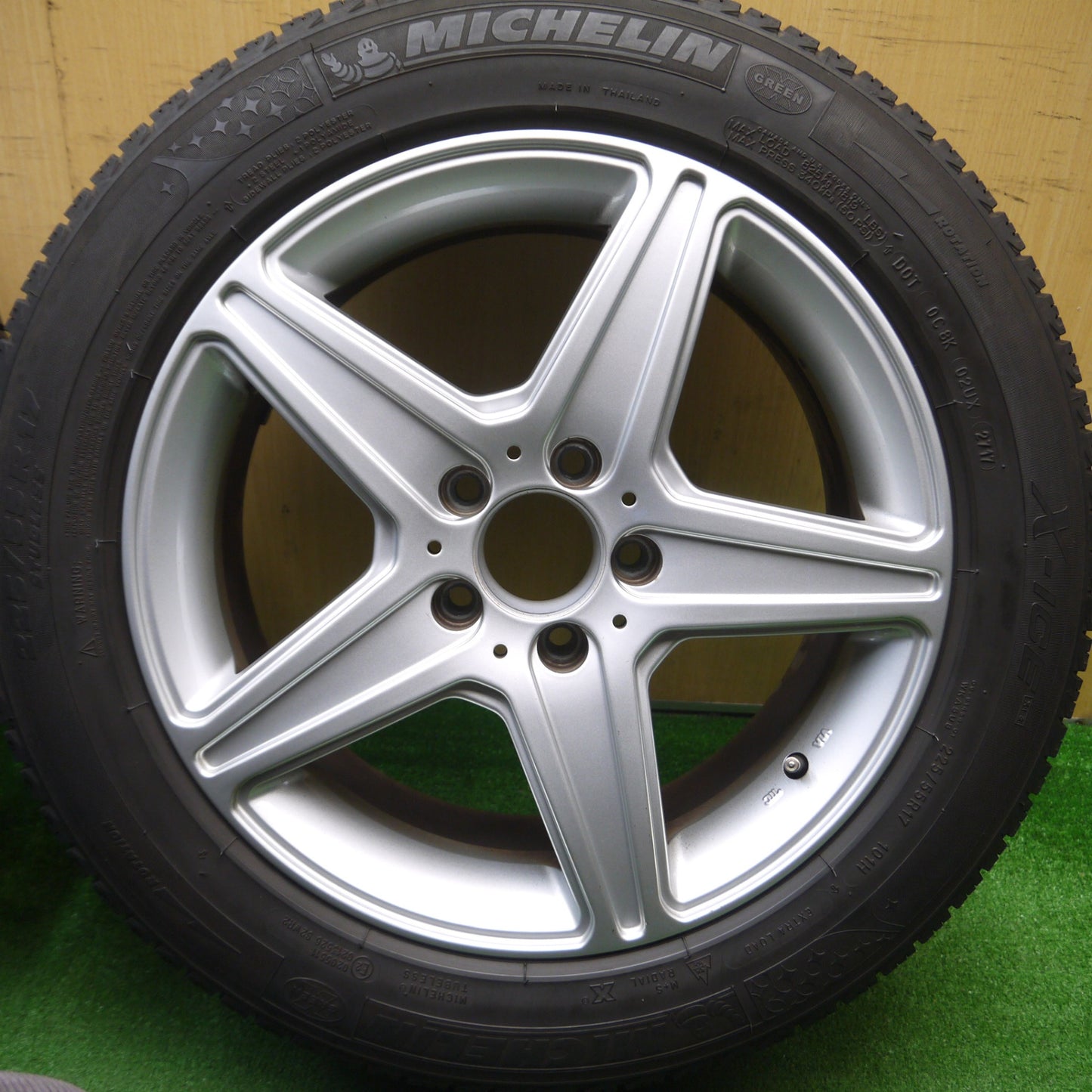 [送料無料] 4本価格★ベンツ 等 AGA Burg 225/55R17 スタッドレス ミシュラン X-ICE XI3 17インチ PCD112/5H★5011504Hス