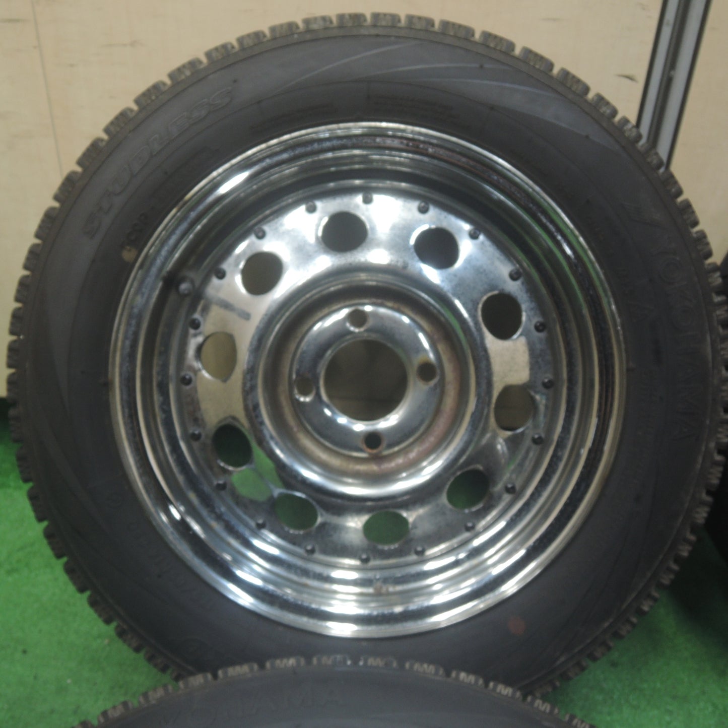 *送料無料* バリ溝！8.5分★CT＆W スチール 175/65R14 スタッドレス ヨコハマ アイスガード 14インチ PCD100/4H★4071602SYス