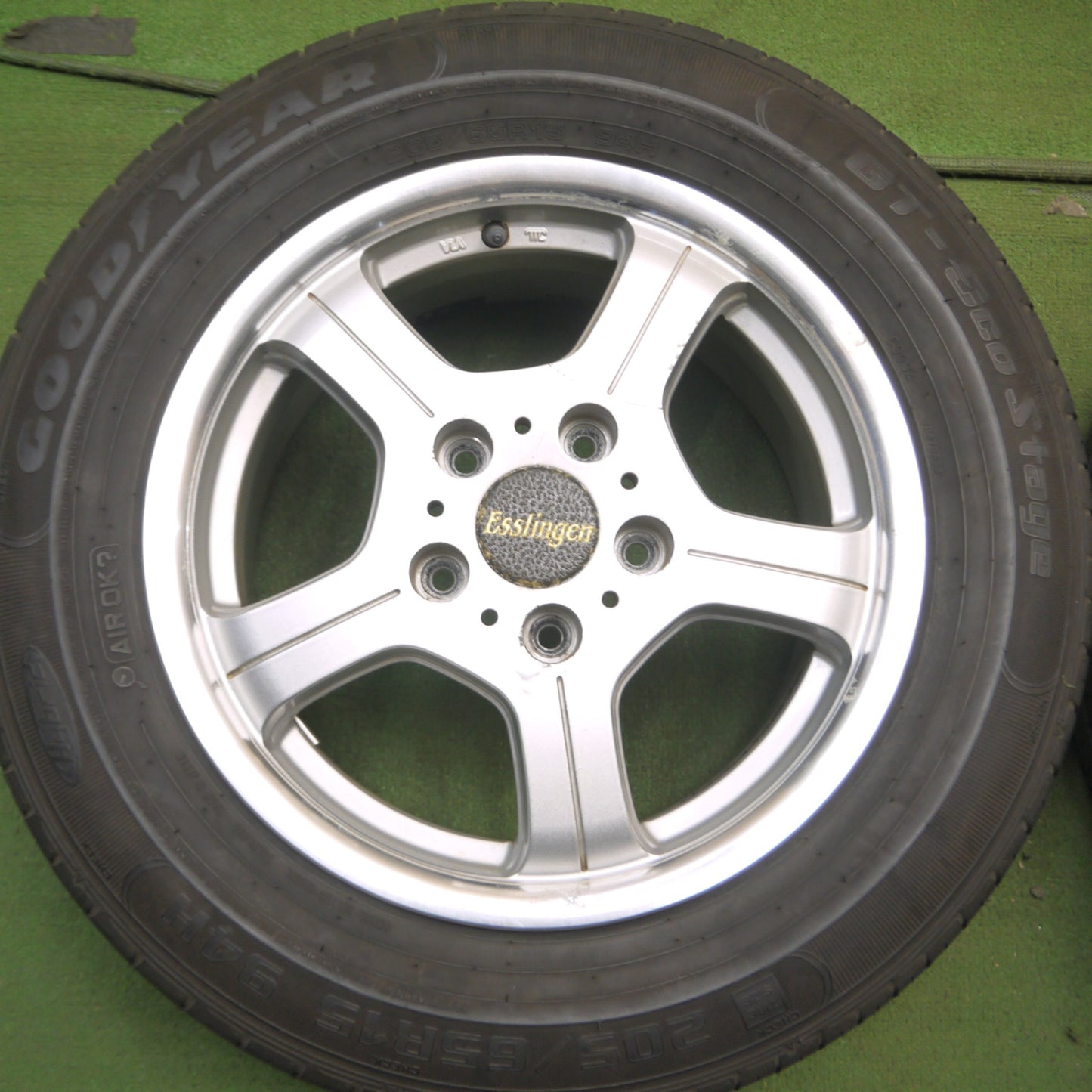 *送料無料* 4本価格★Esslingen 205/65R15 ケンダ ラジアル KOMET PLUS グッドイヤー GT-Eco Stage 15インチ PCD114.3/5H★4040517Hノ