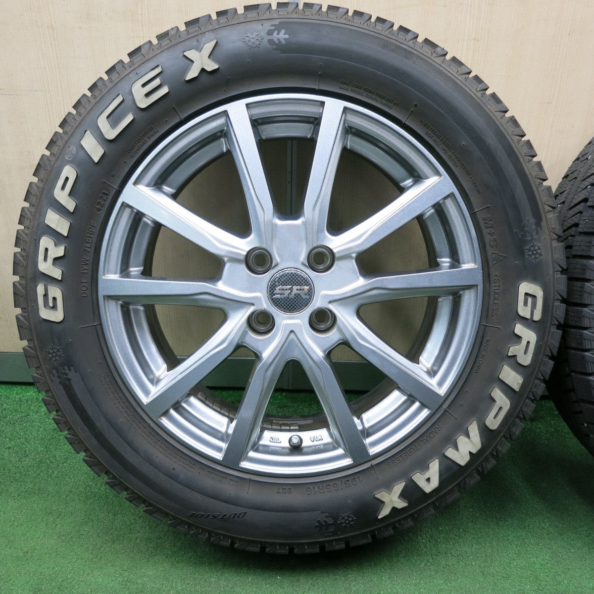 *送料無料* バリ溝！21年！綺麗！ほぼ10分★スタッドレス 195/65R16 グリップマックス GRIP ICE X ホワイトレター STRANGER ストレンジャー PCD100/4H★4051001NJス