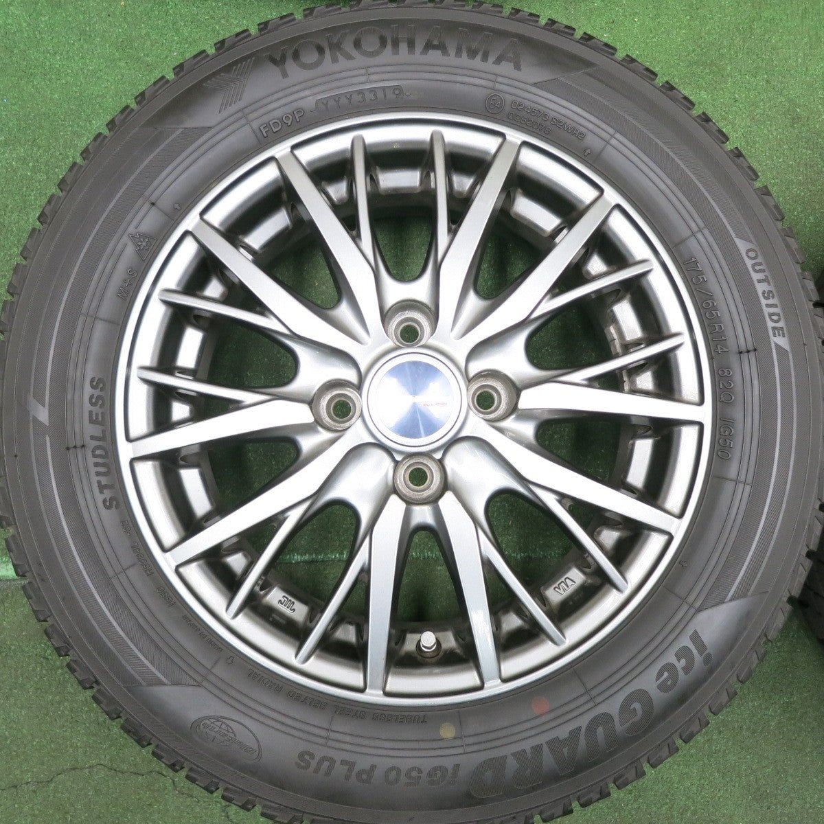 *送料無料* バリ溝！9.5分★スタッドレス 175/65R14 ヨコハマ アイスガード iG50 プラス ravrion RM01 ラブリオン  PCD100/4H★4051307HAス