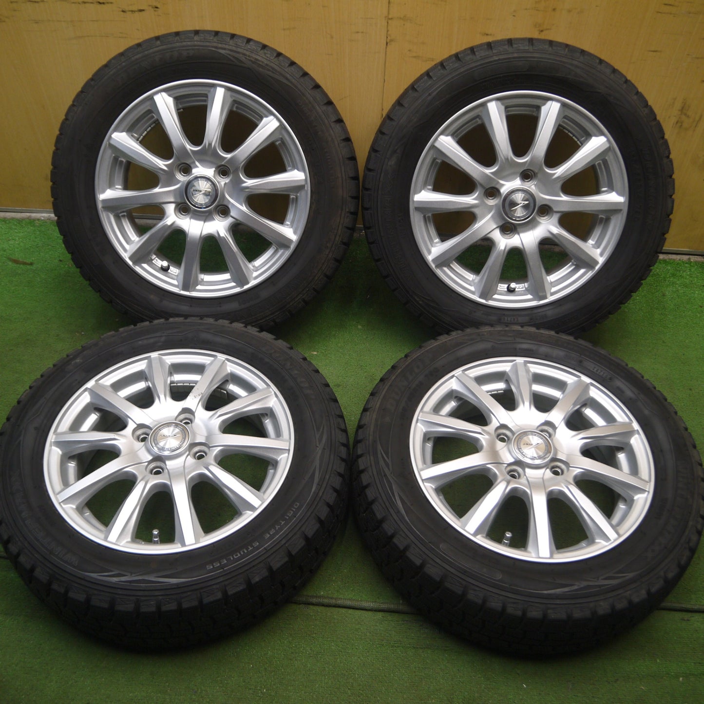 *送料無料* バリ溝！9.5分以上★スタッドレス 165/65R14 ダンロップ ウインターマックス WM01 JOKER ジョーカー 14インチ PCD100/4H★4071201Hス