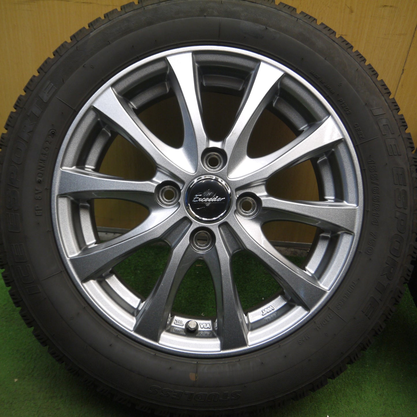 *送料無料* バリ溝！22年！キレイ！9分★スタッドレス 155/65R14 アイスエスポルテ Exceeder エクシーダー 14インチ PCD100/4H★4060704Hス