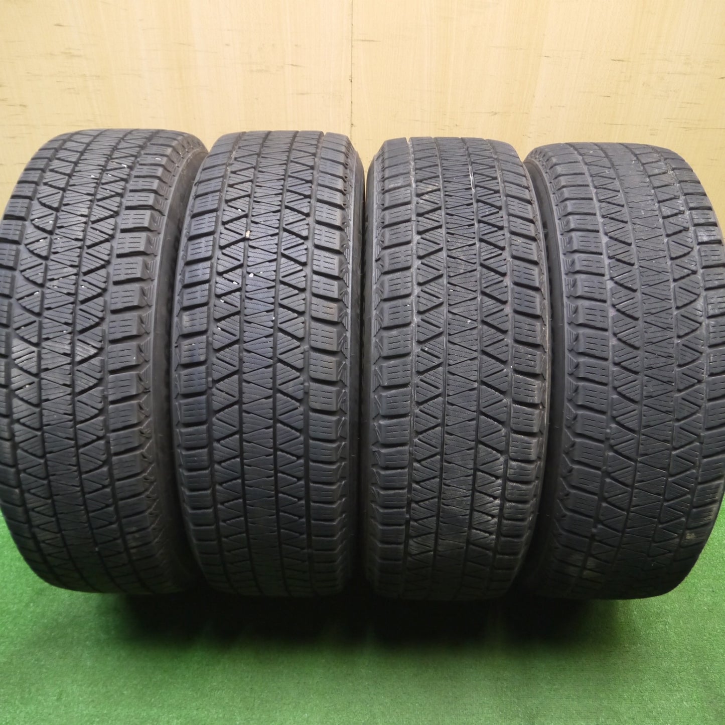 [送料無料] バリ溝！21年！キレイ！9.5分★スタッドレス 225/65R17 ブリヂストン ブリザック DM-V3 Exceeder エクシーダー 17インチ PCD114.3/5H★4112205Hス