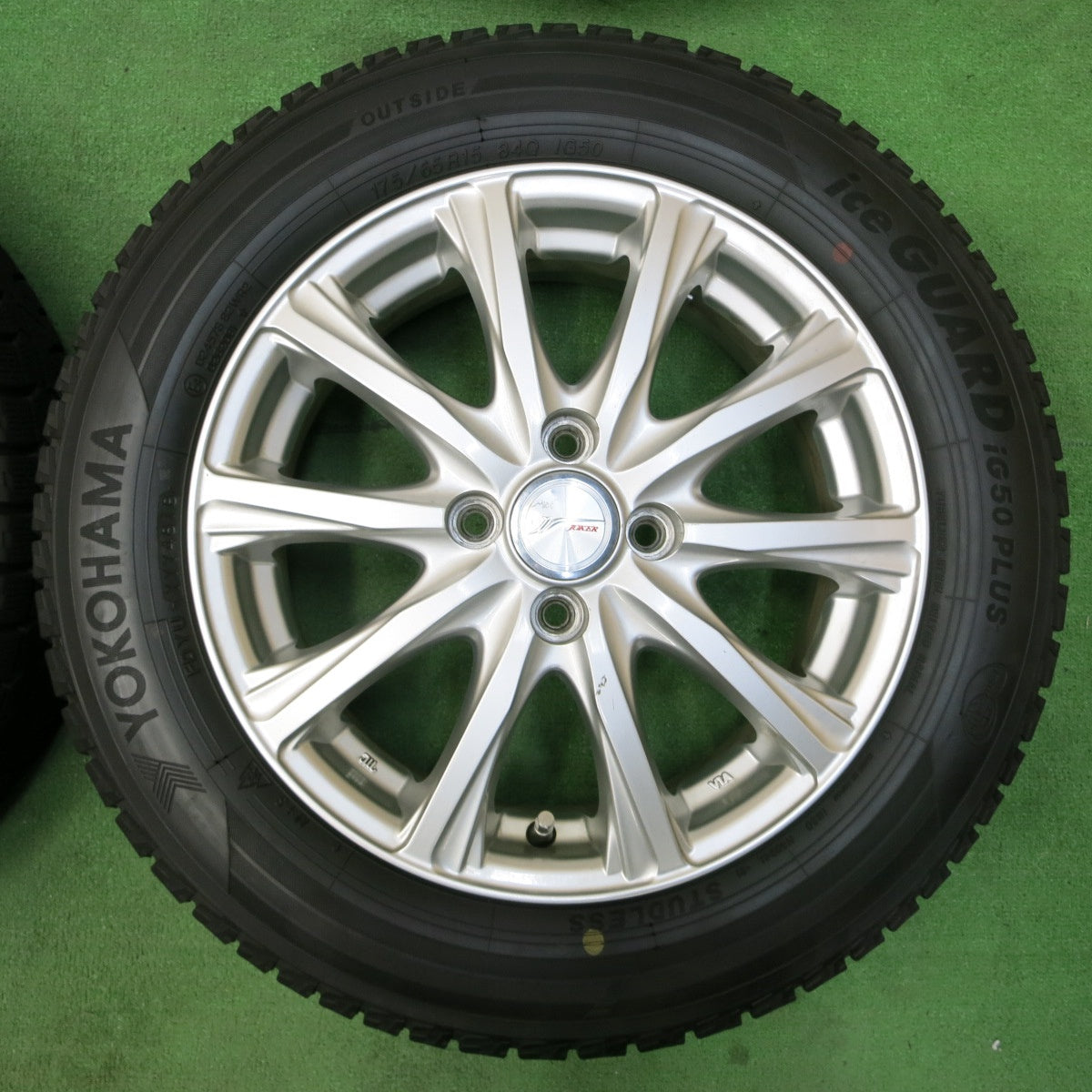 *送料無料* バリ溝！キレイ！ほぼ10分★スタッドレス 175/65R15 ヨコハマ アイスガード iG50 プラス JOKER ジョーカー 15インチ PCD100/4H★4052109イス