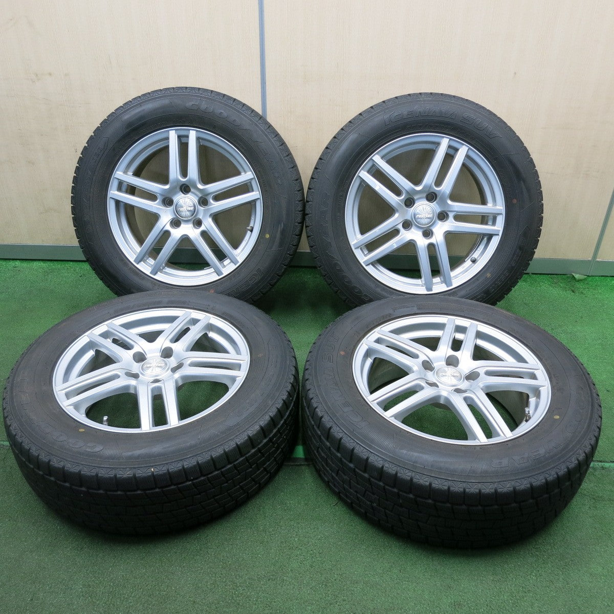 *送料無料* バリ溝！9分★スタッドレス 225/65R17 グッドイヤー アイスナビ SUV ravrion ラブリオン 17インチ PCD114.3/5H★4032601NJス