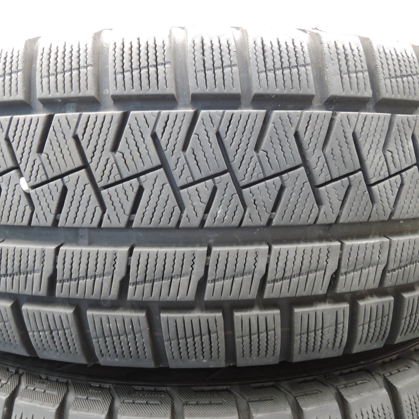 *送料無料* キレイ★トヨタ 90系 ヴォクシー 純正 205/60R16 スタッドレス ピレリ アイスアシンメトリコ 16インチ PCD114.3/5H★4031504NJス