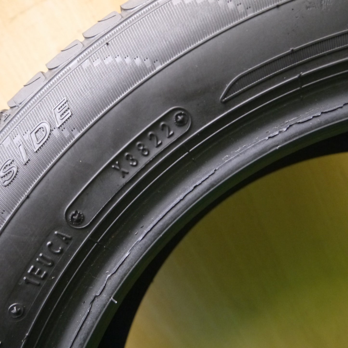 [送料無料] バリ溝！22年！9分★185/60R15 ダンロップ エナセーブ EC204 タイヤ 15インチ フィット シャトル シエンタ 等★4092403Hノタ