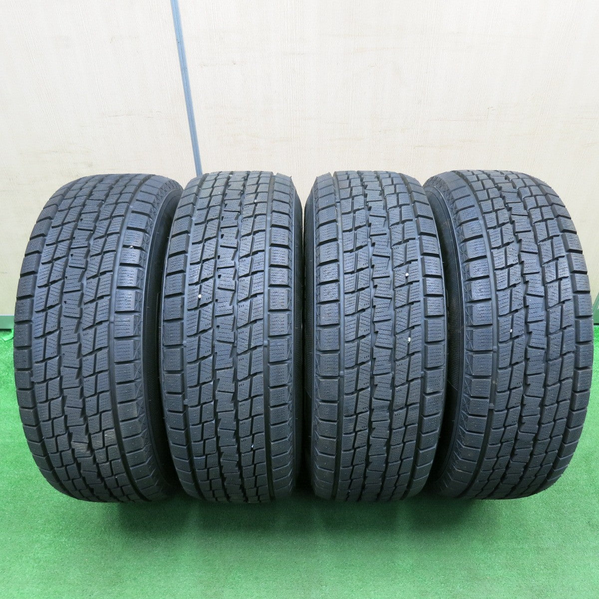 [送料無料]タイヤほぼ未使用 23年 綺麗★American Racing AR172 265/70R15 スタッドレス グッドイヤー アイスナビ SUV アメリカンレーシング PCD139.7/5H★5012004TNス