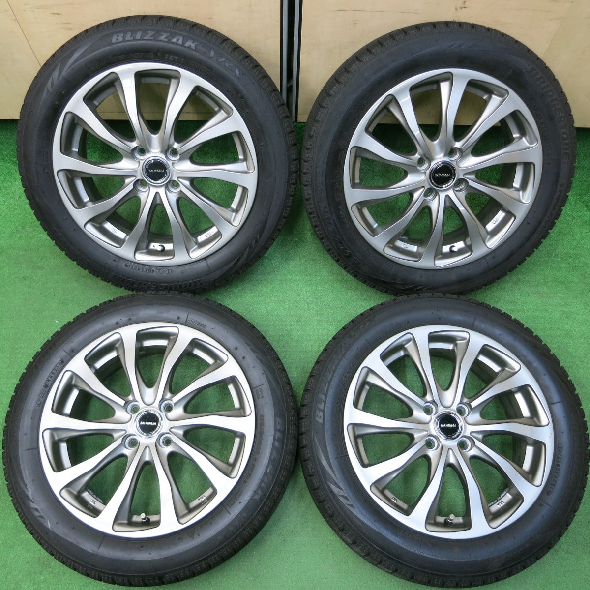 *送料無料* バリ溝！キレイ！9.5分以上★スタッドレス 175/60R16 ブリヂストン ブリザック VRX BALMINUM バルミナ PCD100/4H★4041607イス