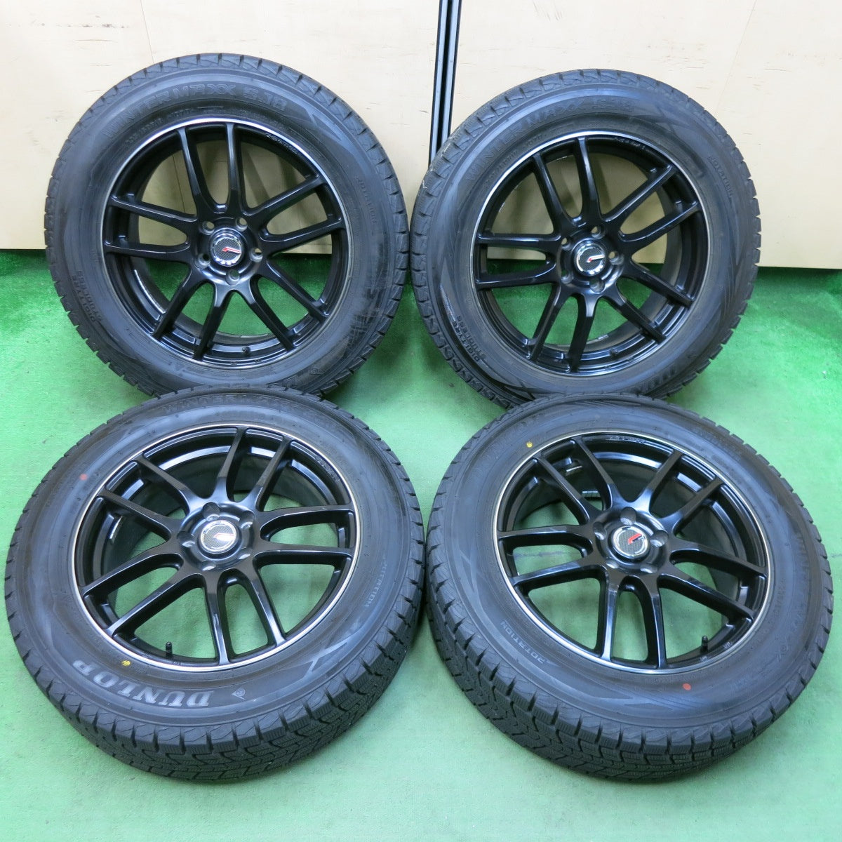 [送料無料] バリ溝！9.5分以上★RAYS G-games 77REBOOT 235/60R18 スタッドレス ダンロップ ウインターマックス SJ8 18インチ レイズ Gゲームズ PCD114.3/5H★4122704SYス