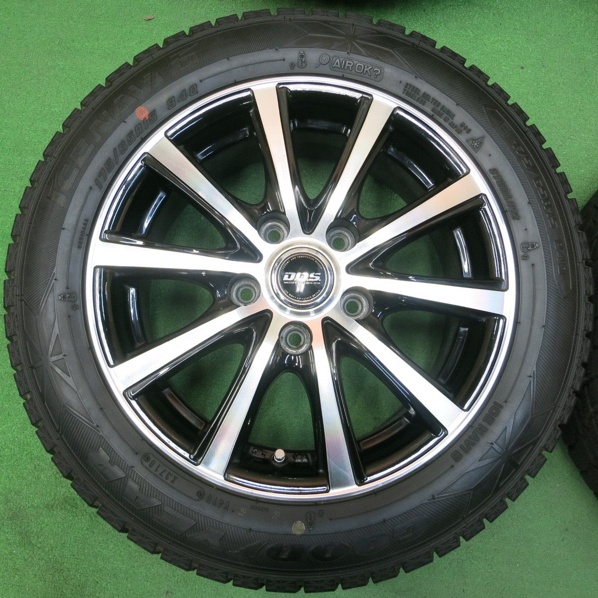 *送料無料* バリ溝！キレイ！8.5分★スタッドレス 175/65R15 グッドイヤー アイスナビ6 D.O.S. DOS 15インチ PCD114.3/5H★4031608イス