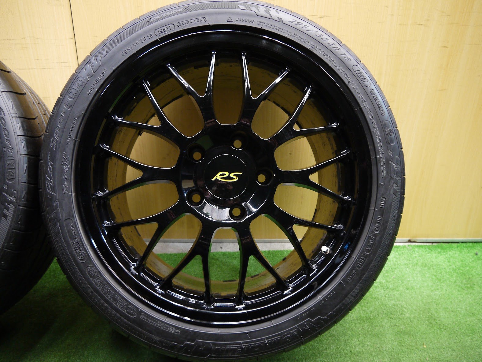 送料無料* ４本価格 キレイ☆ポルシェ 等 BBS タイプ 235/40R18 295/30R18 ミシュラン パイロット スポーツ N4 |  名古屋/岐阜の中古カー用品・工具の買取/販売ならガレージゲット