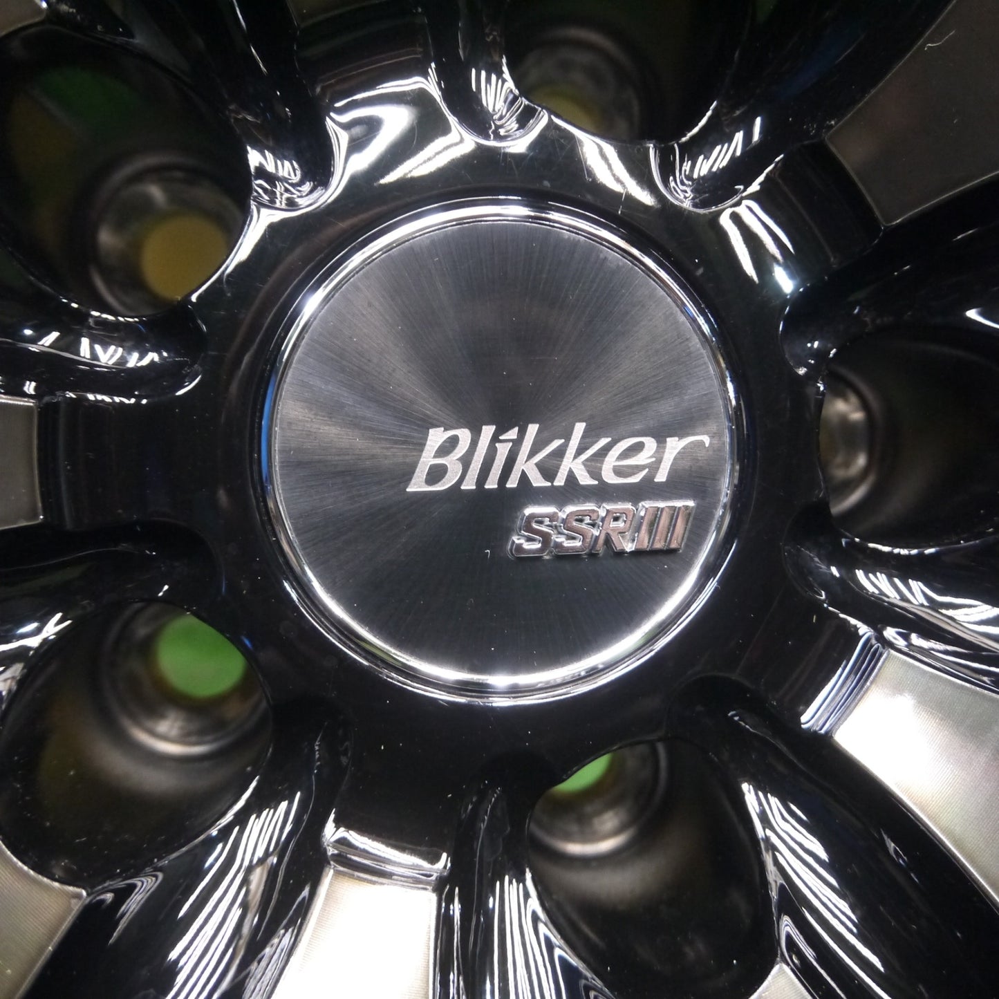 *送料無料* バリ溝！21年！キレイ！9.5分★Blikker SSRⅢ 245/45R19 スタッドレス ブリヂストン ブリザック アイス ブリッカー PCD114.3/5H★4031911Hス