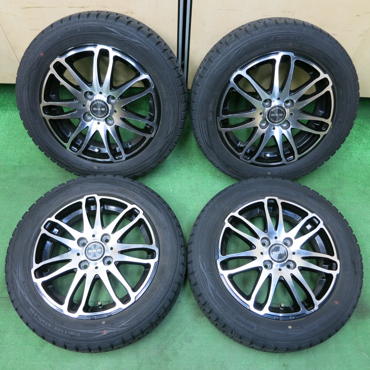 *送料無料* バリ溝！8.5分★スタッドレス 155/65R14 ダンロップ ウインターマックス WM01 SG-E 14インチ PCD100/4H★4091302SYス