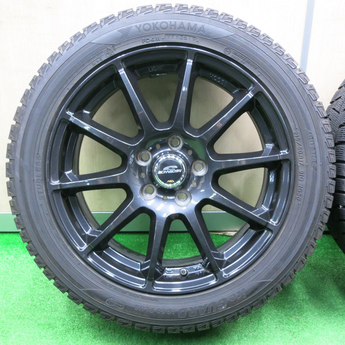 [送料無料] バリ溝！キレイ！9.5分以上★スタッドレス 215/50R17 ヨコハマ アイスガード iG50 プラス SCHNEIDER MiD シュナイダー 17インチ PCD114.3/5H★4102502NJス