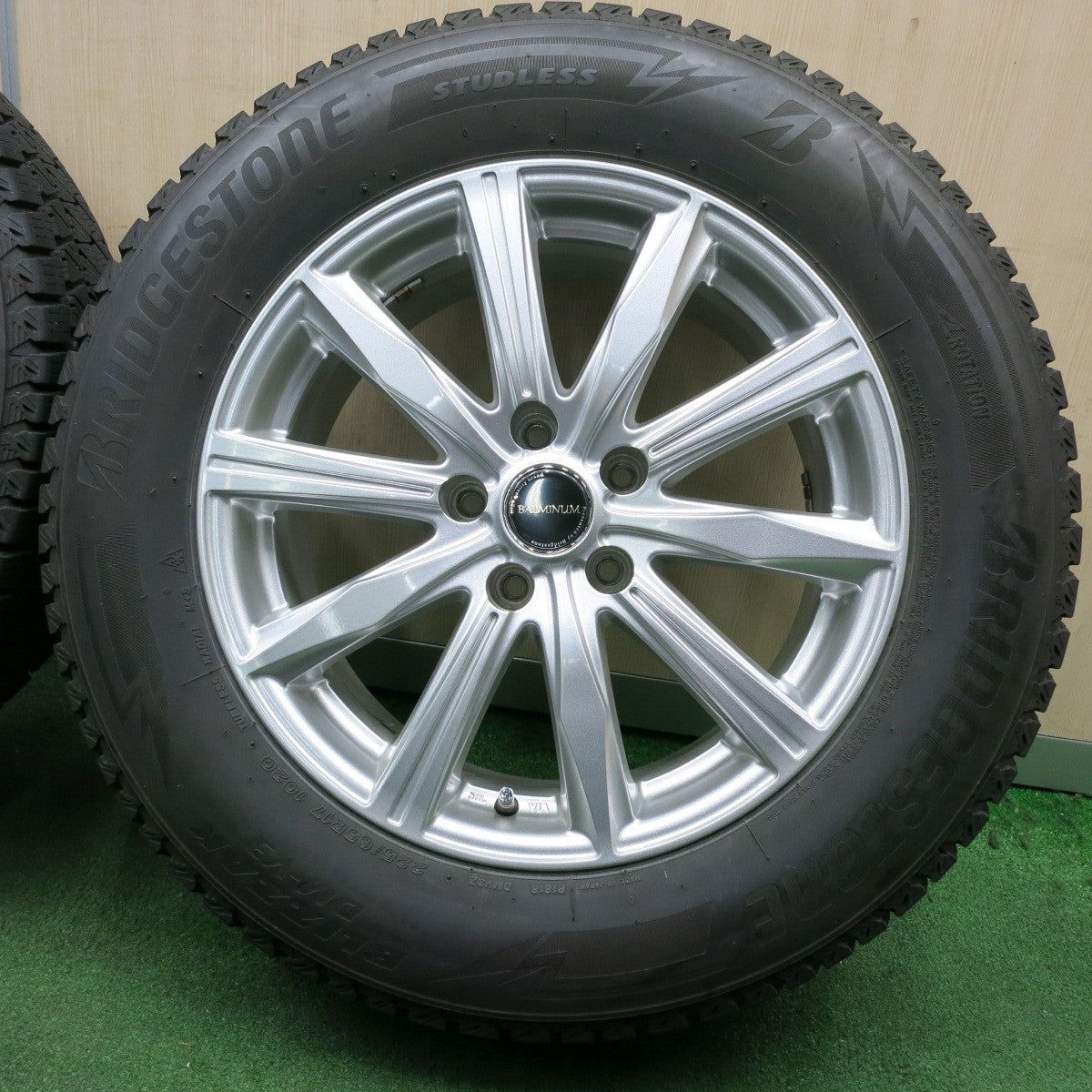 *送料無料* キレイ！20年★スタッドレス 225/65R17 ブリヂストン ブリザック DM-V3 BALMINUM バルミナ 17インチ PCD114.3/5H★4041502NJス