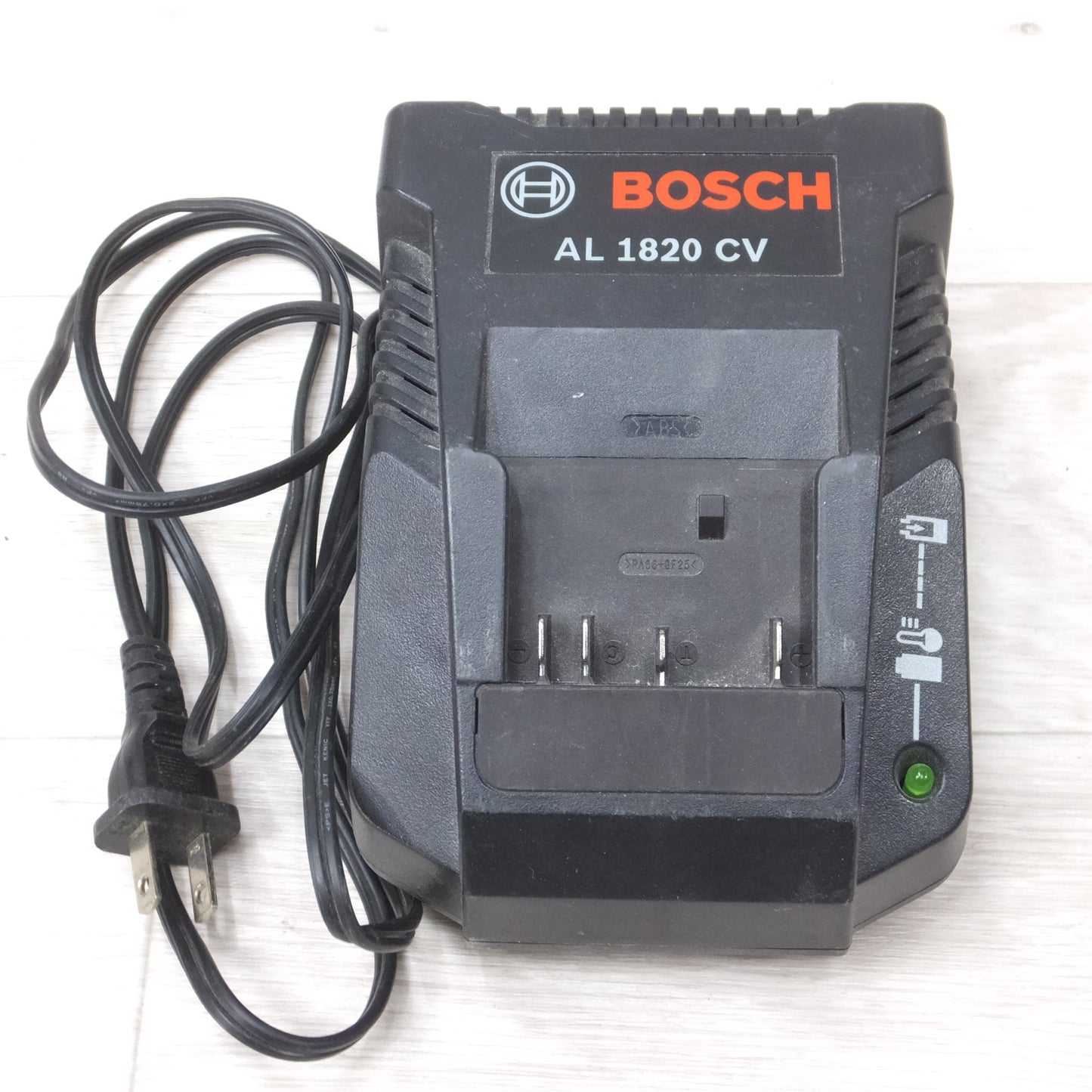 [送料無料] ◆BOSCH ボッシュ 充電式 インパクトドライバ GDR1440-LI 14.4V バッテリー 充電器付き 電動工具◆