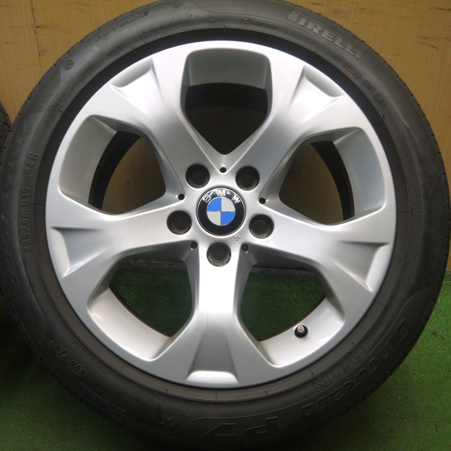 *送料無料* バリ溝！9.5分★BMW X1 E84 純正 225/50R17 ピレリ Cinturato P7 17インチ PCD120/5H★4052201Hノ