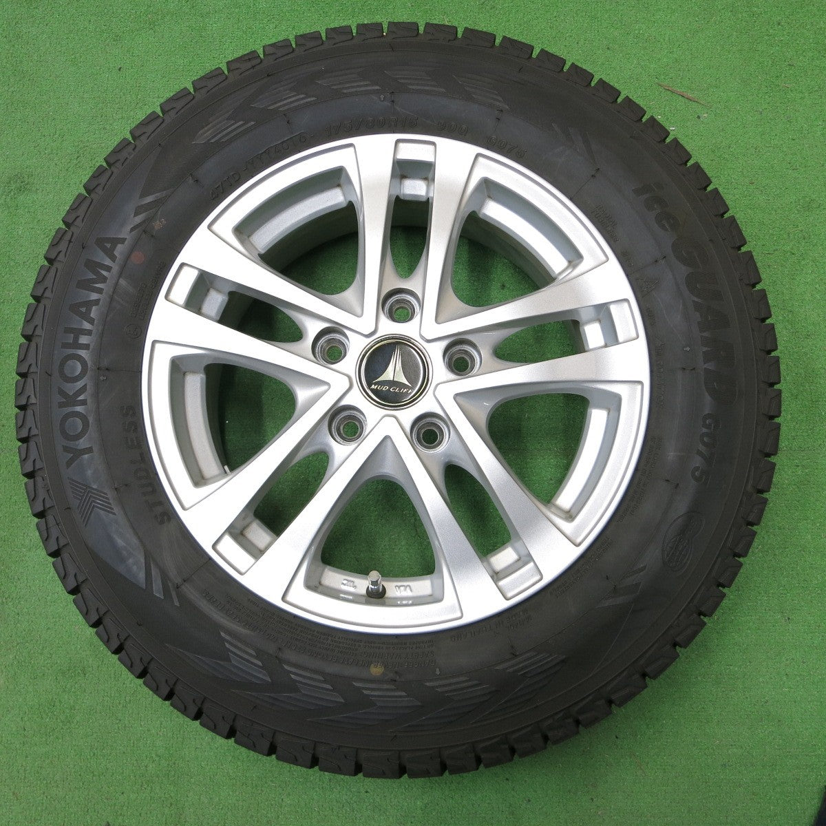 *送料無料* バリ溝！キレイ！8.5分★スタッドレス 175/80R15 ヨコハマ アイスガード G075 MUD CLIFF マッドクリフ 15インチ PCD114.3/5H★4062904ナス