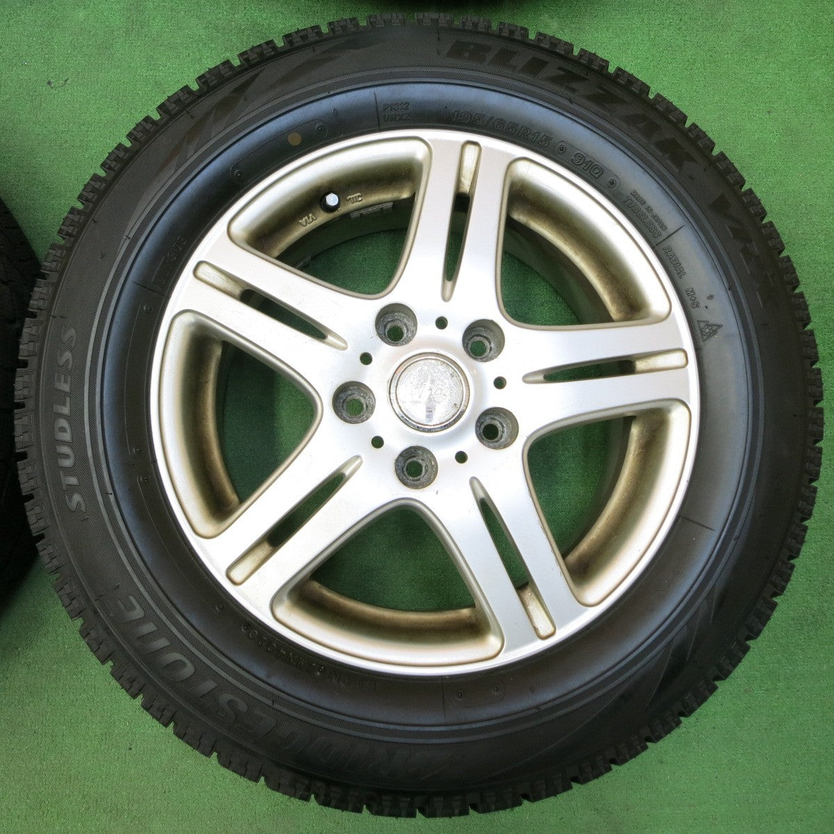 *送料無料* バリ溝！20年！9.5分以上★スタッドレス 195/65R15 ブリヂストン ブリザック VRX DUFACT DF5 デュファクト 15インチ PCD114.3/5H★4050502IMス