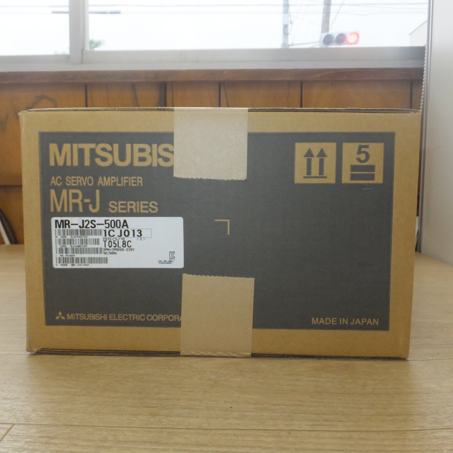 [送料無料] 未使用★三菱 MITSUBISHI サーボアンプ AC SERVO AMPLIFIER MR-J SERIES MR-J2S-500A(4)★