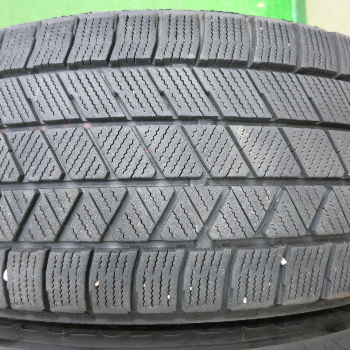 [送料無料] キレイ！22年★スタッドレス 195/65R15 ブリヂストン ブリザック VRX3 TOPRUN トップラン 15インチ PCD114.3/5H★4121103NJス