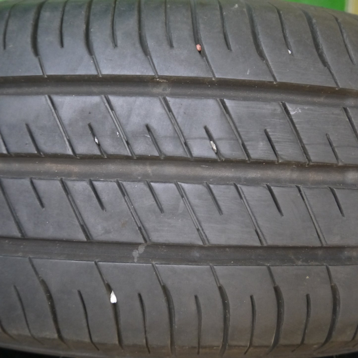 *送料無料* バリ溝！22年！9.5分★195/65R15 グッドイヤー EfficientGrip ECO EG02 タイヤ 15インチ プリウス ノア ヴォクシー 等★4091303Hノタ