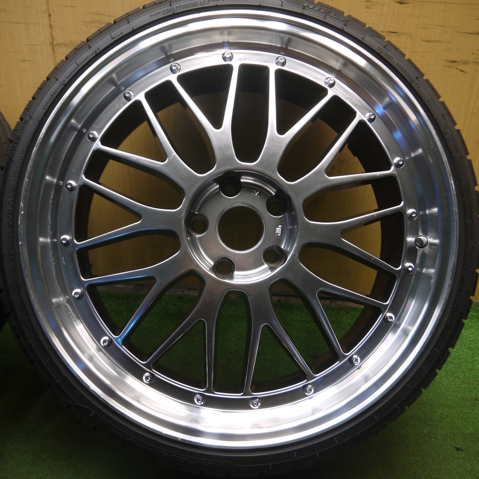 送料無料* バリ溝！22年！9.5分☆BBS LM タイプ 245/30R20 ハイフライ HF805 20インチ PCD114.3/5H |  名古屋/岐阜の中古カー用品・工具の買取/販売ならガレージゲット