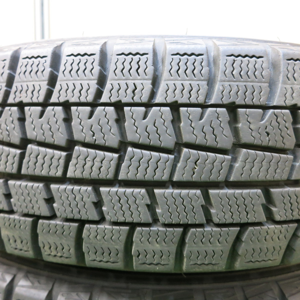 *送料無料* バリ溝！8.5分★スタッドレス 155/65R14 ダンロップ ウインターマックス WM01 SG-E 14インチ PCD100/4H★4091302SYス