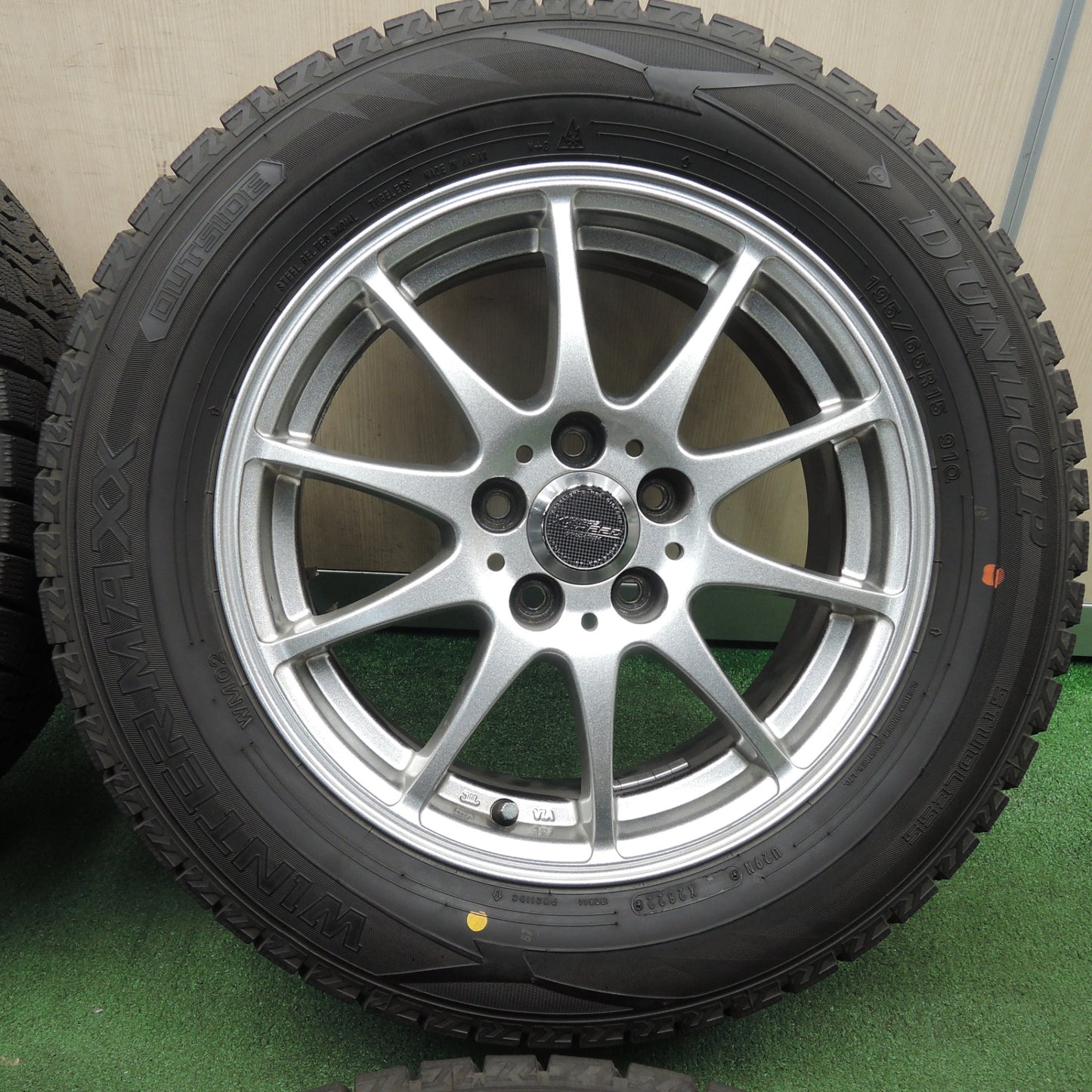 *送料無料* バリ溝！22年！キレイ！ほぼ10分★スタッドレス 195/65R15 ダンロップ ウインターマックス WM02 CROSS SPEED PCD100/5H★4030706TNス