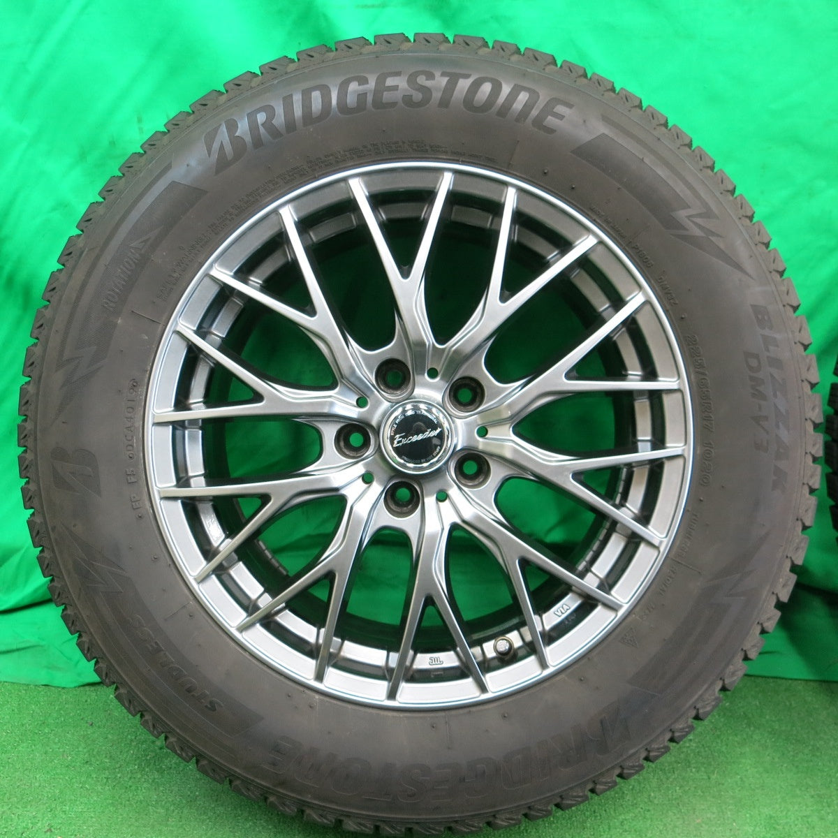 *送料無料* バリ溝！キレイ！9分★スタッドレス 225/65R17 ブリヂストン ブリザック DM-V3 Exceeder エクシーダー 17インチ PCD114.3/5H★4042201ナス