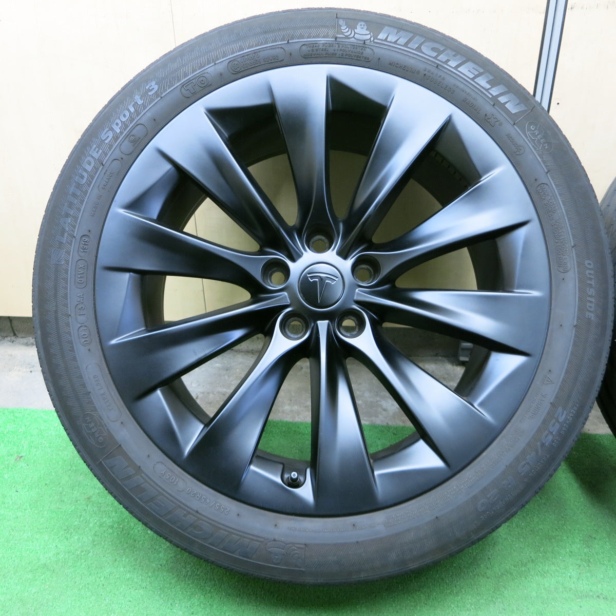 *送料無料* バリ溝！8.5分★テスラ モデルX 純正 255/45R20 275/45R20 ミシュラン LATITUDE Sport3 20インチ PCD120/5H★4060805ナノ