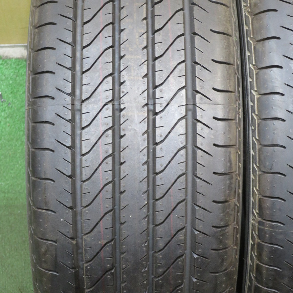 *送料無料* 新車外し★215/55R17 ダンロップ SPスポーツ 271 タイヤ 17インチ マジェスタ オデッセイ ヴェゼル スカイライン フォレスター 等★4073107KKノタ